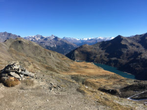 Vue sur le lac de Bissorte depuis le col des Marches